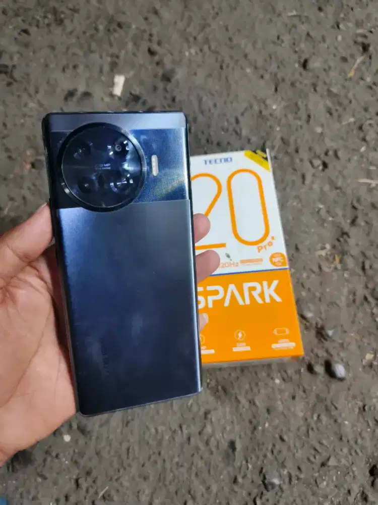 tecno spark 20pro+ 8/256 fullset mulus