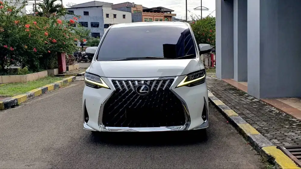 Lexus LM350 LM 350 7 Seater AT Putih NIK 2020 Like New Record