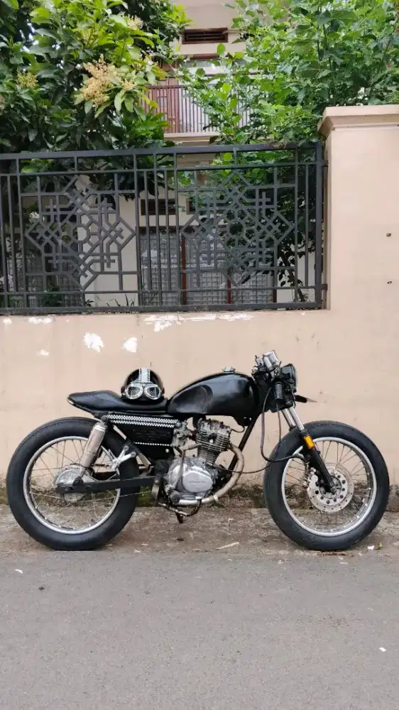 Honda gl 125 tahun 1981