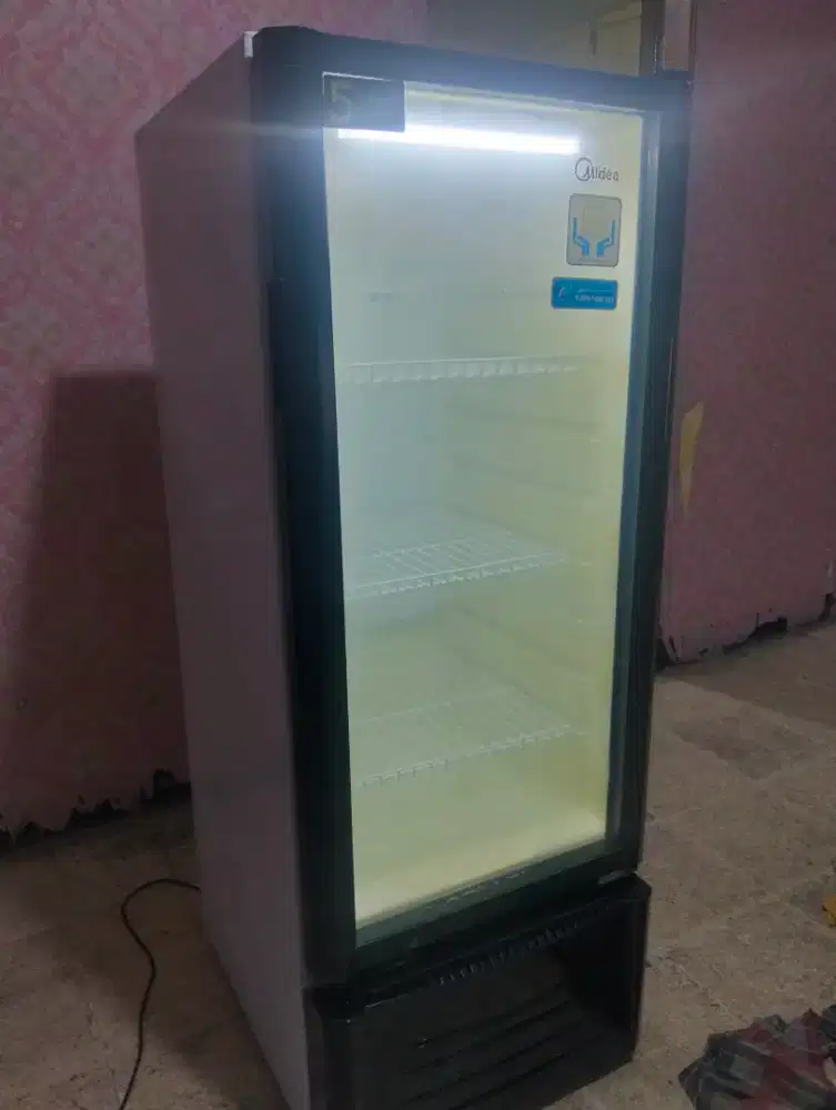 Showcase Midea 200L