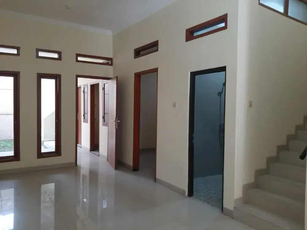 Rumah Minimalis 2 Lantai Siap Huni di Turangga Bandung