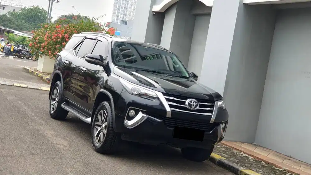 Toyota Fortuner 2.4 VRZ 4x2 Diesel AT 2017/2018