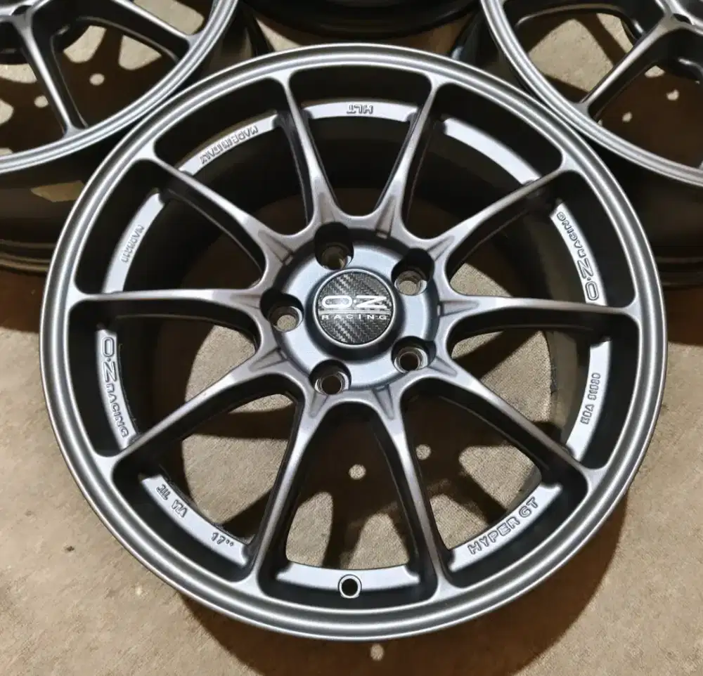 Velg R 17 pcd 5x114 Original OZ hyper GT