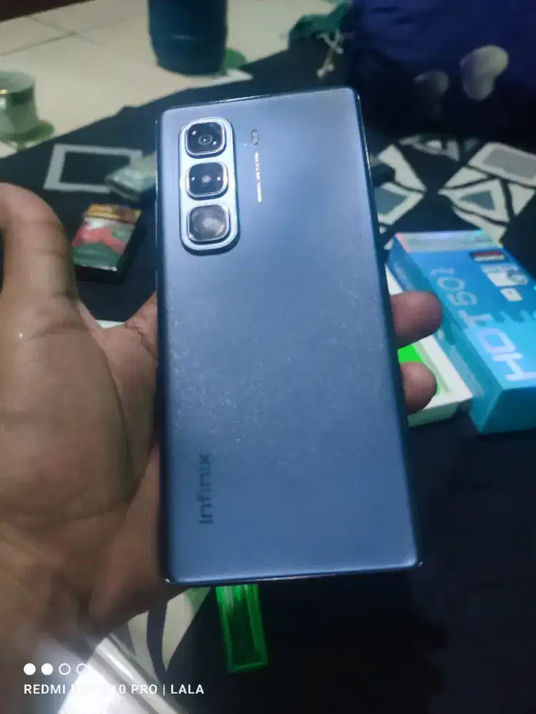 Infinik hot 50 pro plus fullset mulus like new ram 8/256