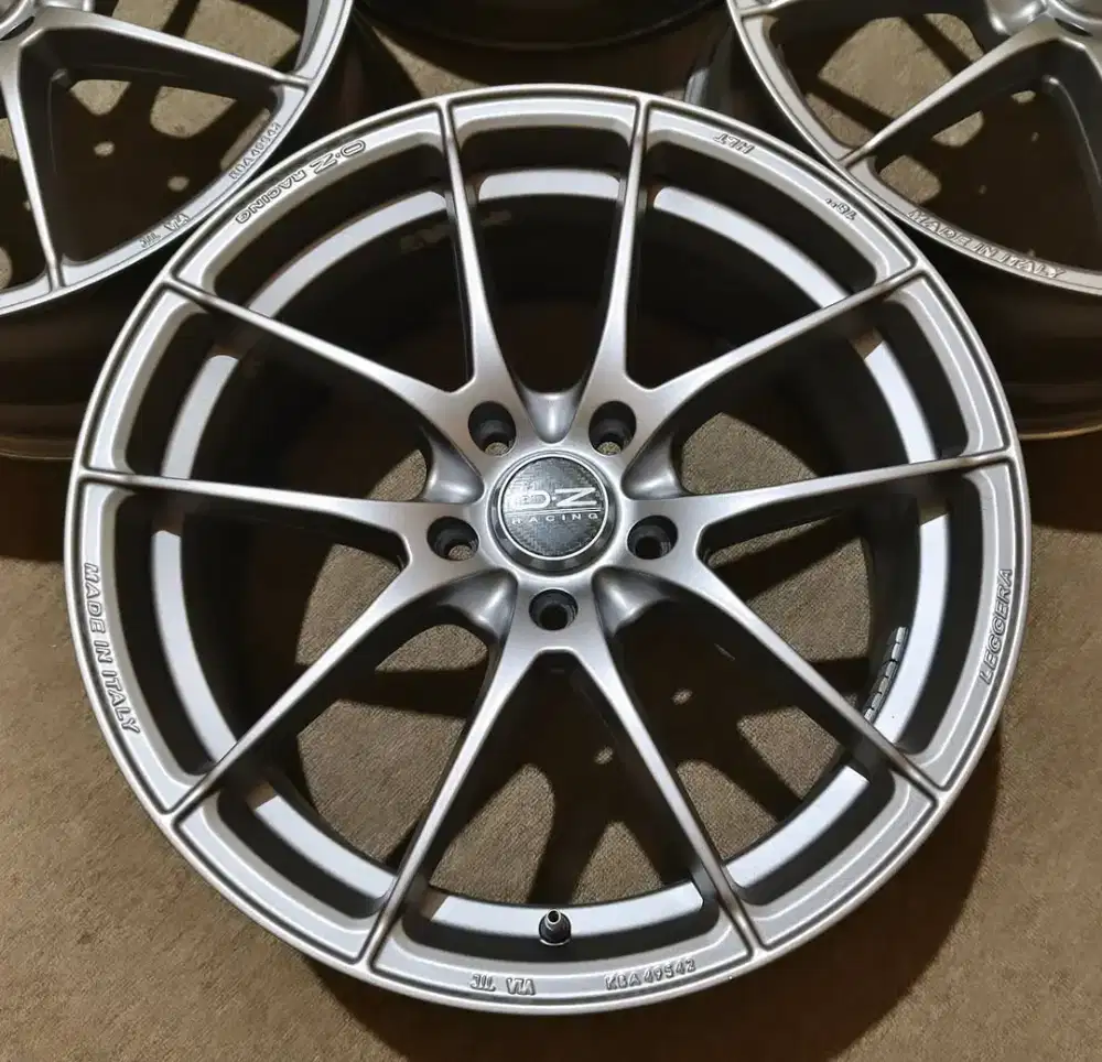 Velg R 18x8 pcd 5x112/114 original OZ leggera