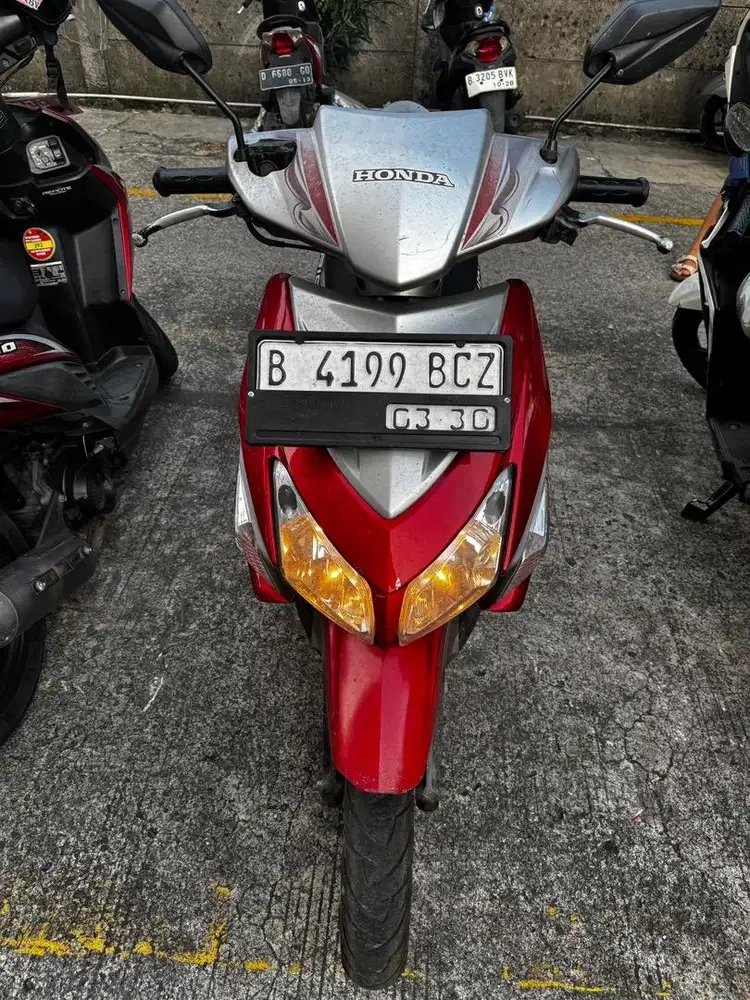 Dijual Motor vario tahun 2011 (masih ok & terawat)