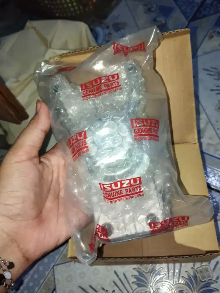 Bracket fuel filter