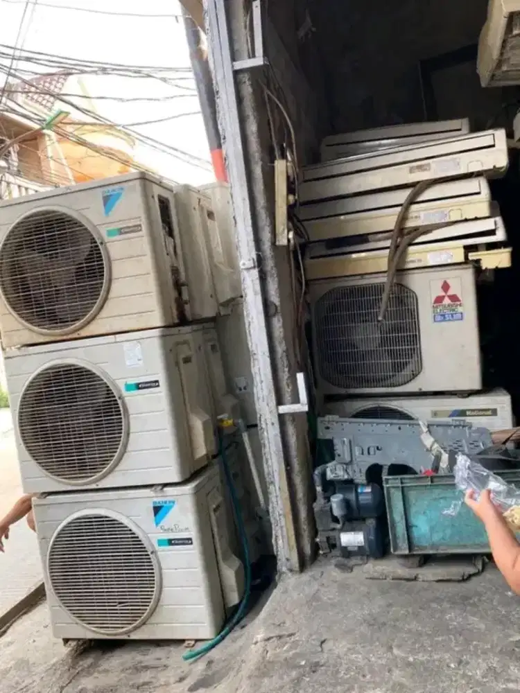 Yg mau jual ac silahkan siap jemput lokasi satuam atau borongan