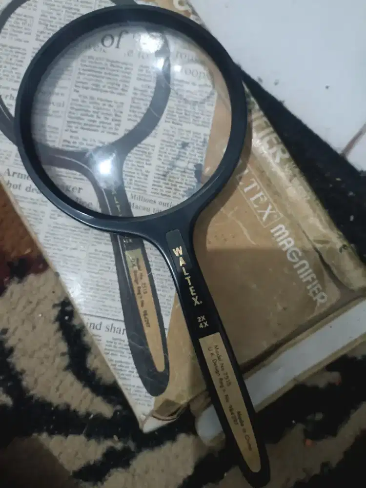 KACA PEMBESAR WALTEX