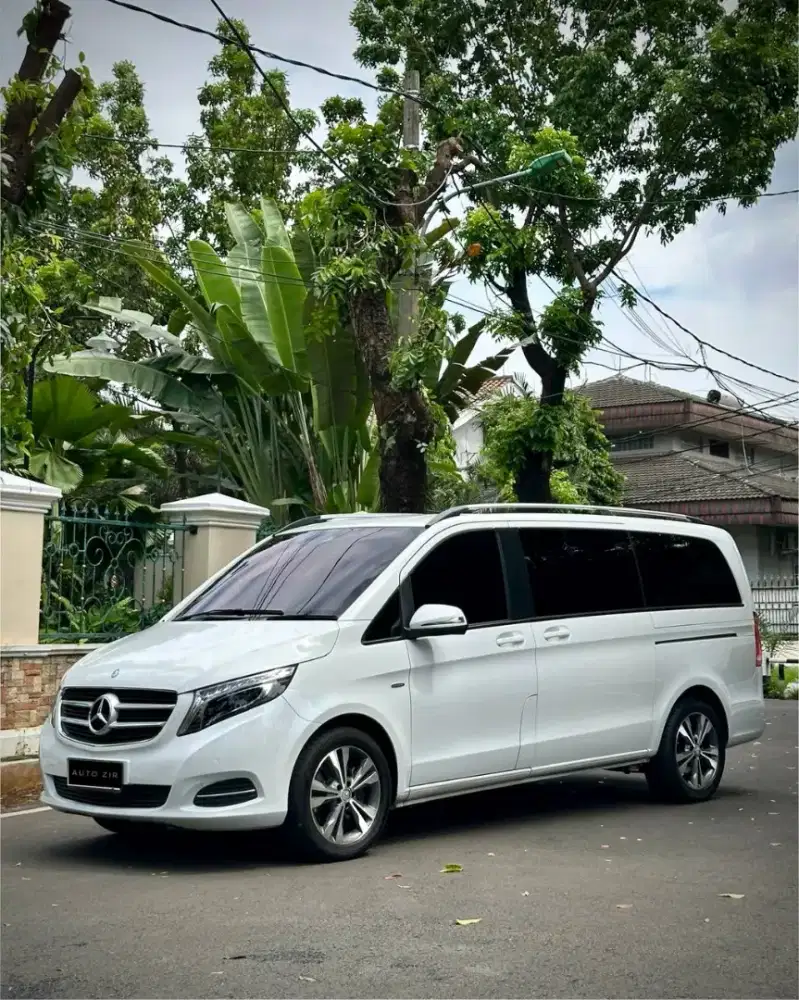 [DP9jt] CASH Mercedes Benz V220 2016