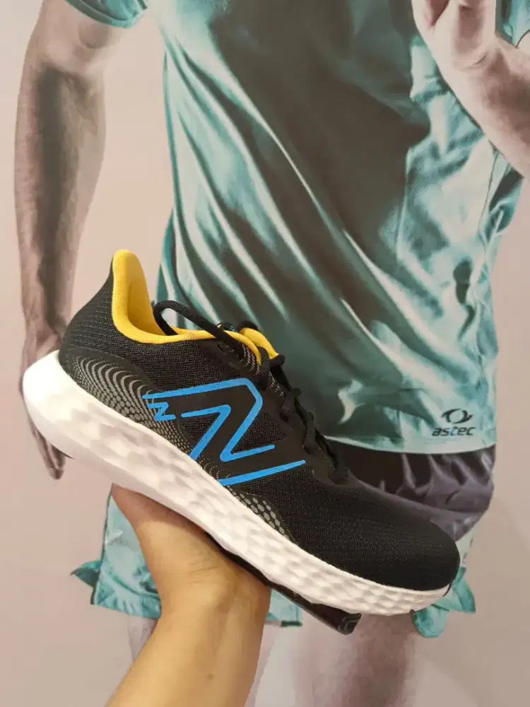 NEWBALANCE RUNNING 411