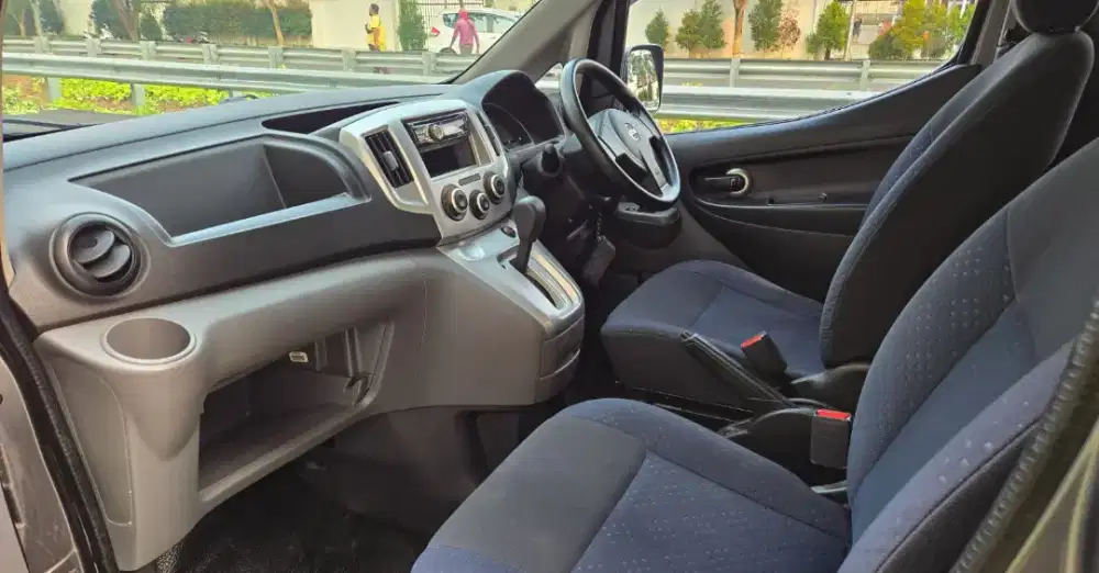Nissan Evalia XV AT 2012