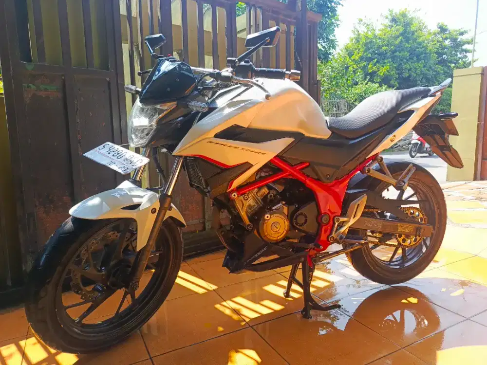 Dijual CB150R SE Razor White