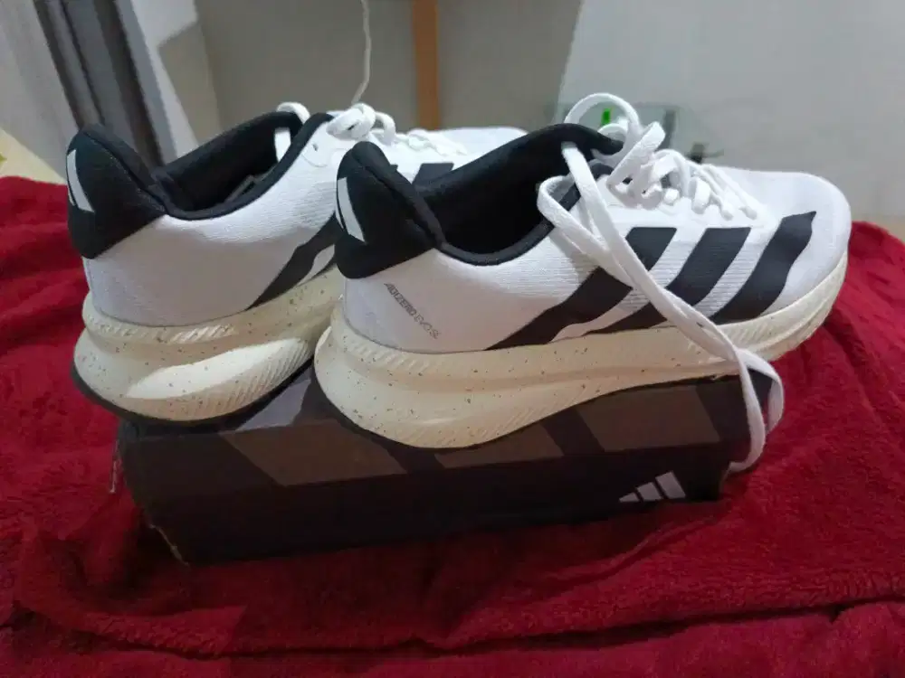 Adizero cloud foam size 42 insol 265