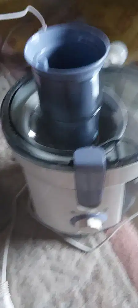Juicer Philip HR 1811