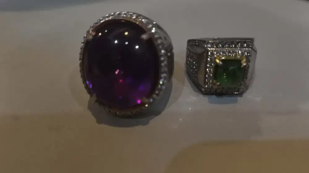 batu cincin merah ruby
