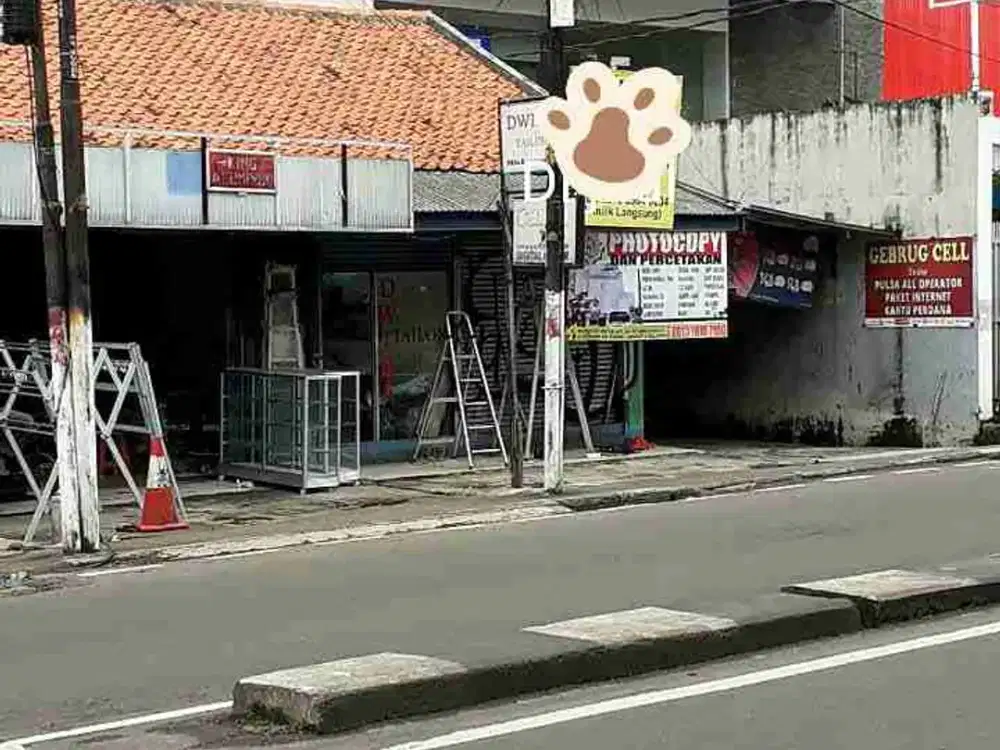Bangunan komersil hitung tanah pinggir jalan utama  ciputat