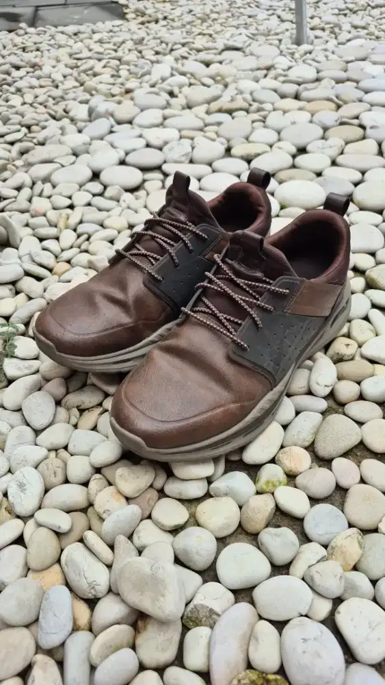 Sepatu pria Skecher arcfit kulit ukuran 43 Original 100%