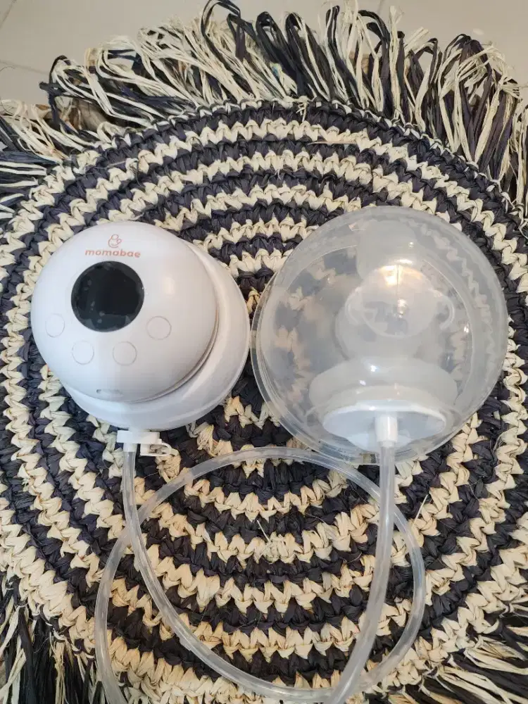 Momabae breastpump