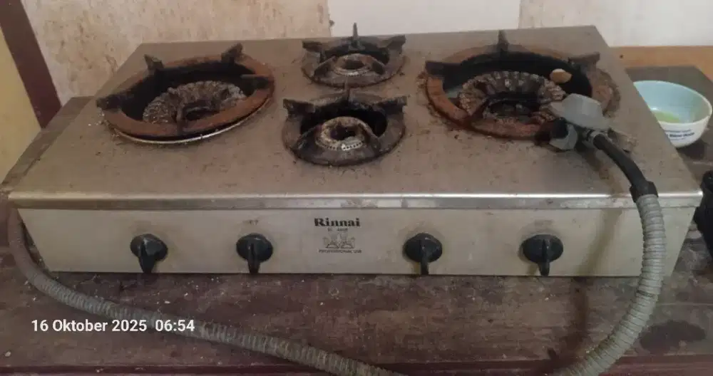Kompor Gas 4 Tungku dan 1 Tabung Gas 12kg