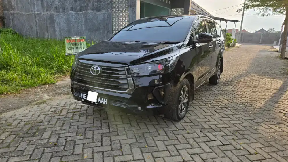 Innova reborn tipe V Matic 2.4 diesel Istimewa service.record dealer
