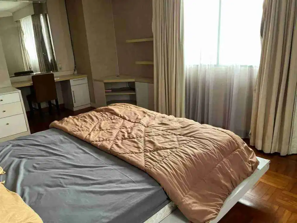 Sewa apartemen park royale jl Gatot Subroto tanah abang jakarta pusat