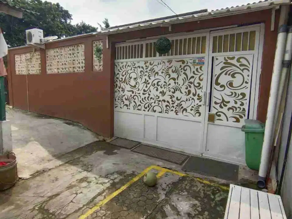 Rumah seken lokasi strategis di Peninggilan ,Ciledug