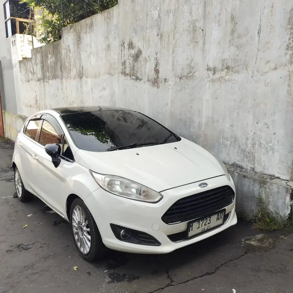 JUAL CEPAT FORD FIESTA S AT 2014