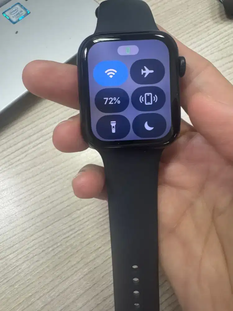Apple Watch SE Gen 2 44mm Garansi resmi