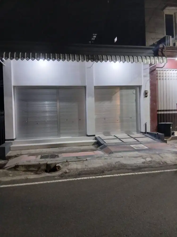 Dikontrakkan / dijual rumah dipusat kota blitar