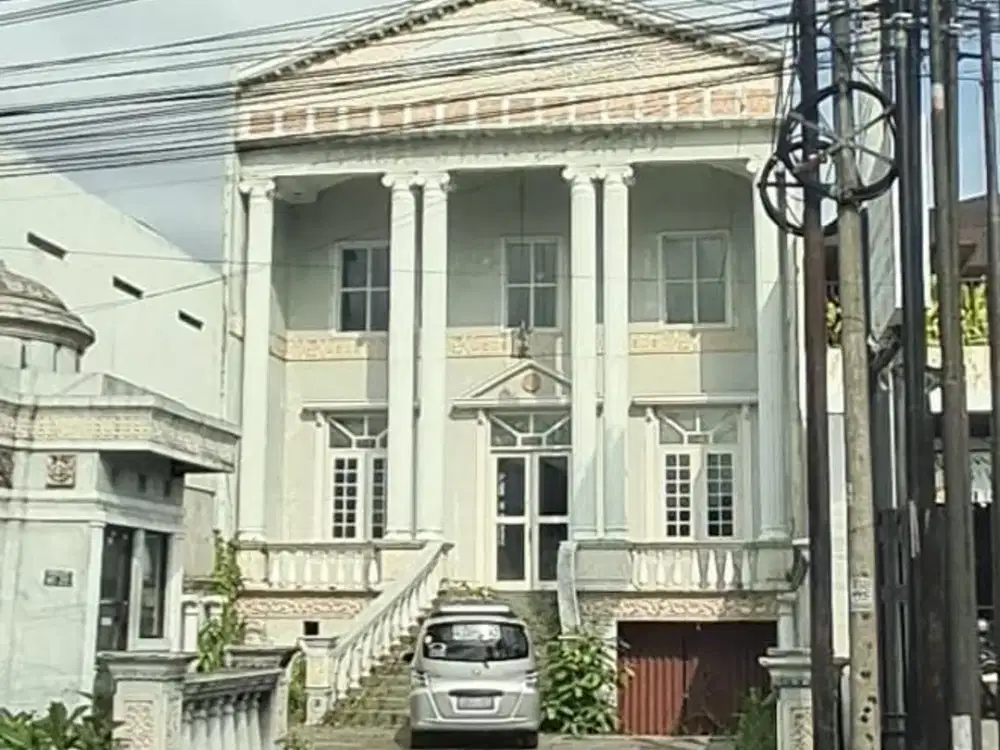 Gedung 3 Lt Disewakan Cocok Untuk Kantor Dan Usaha Area Jln Palagan