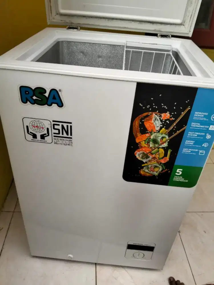 Djual freezer  msh bagus