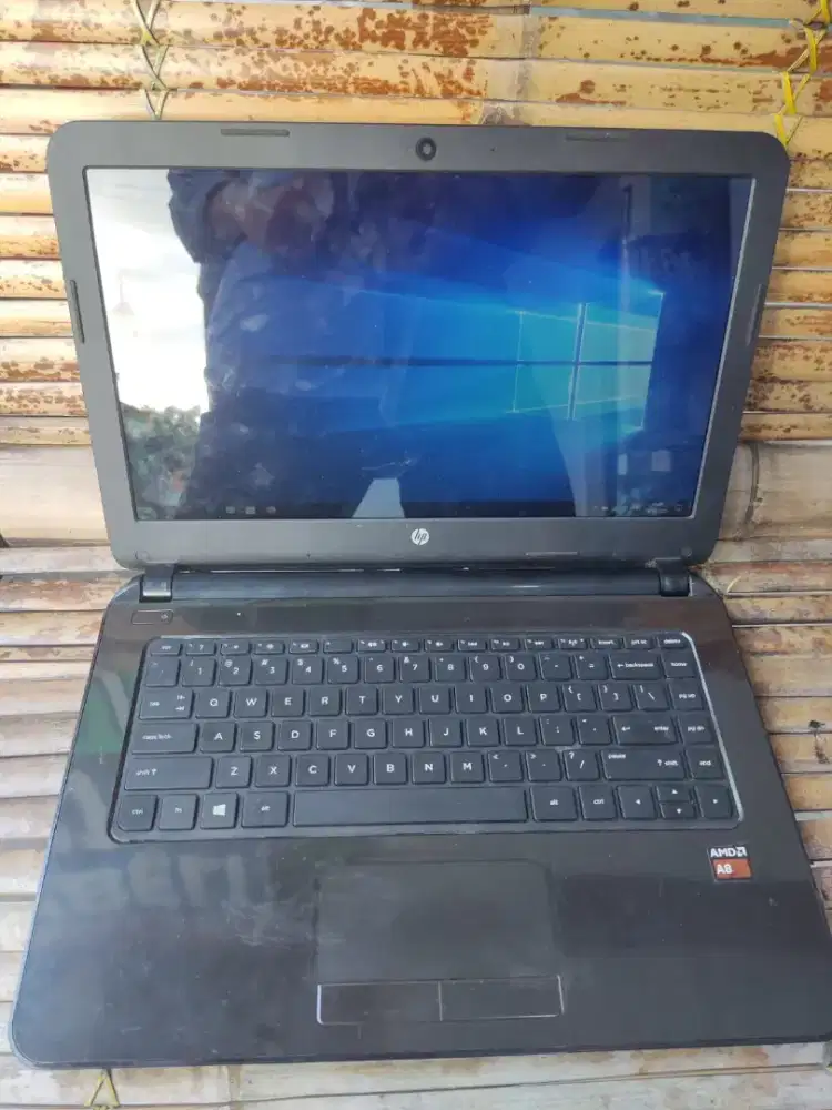 laptop HP14 AMD A8-6410 RAM 8GB HARDIS 1TB VGA RADEON R5 MULUS 1.7jt