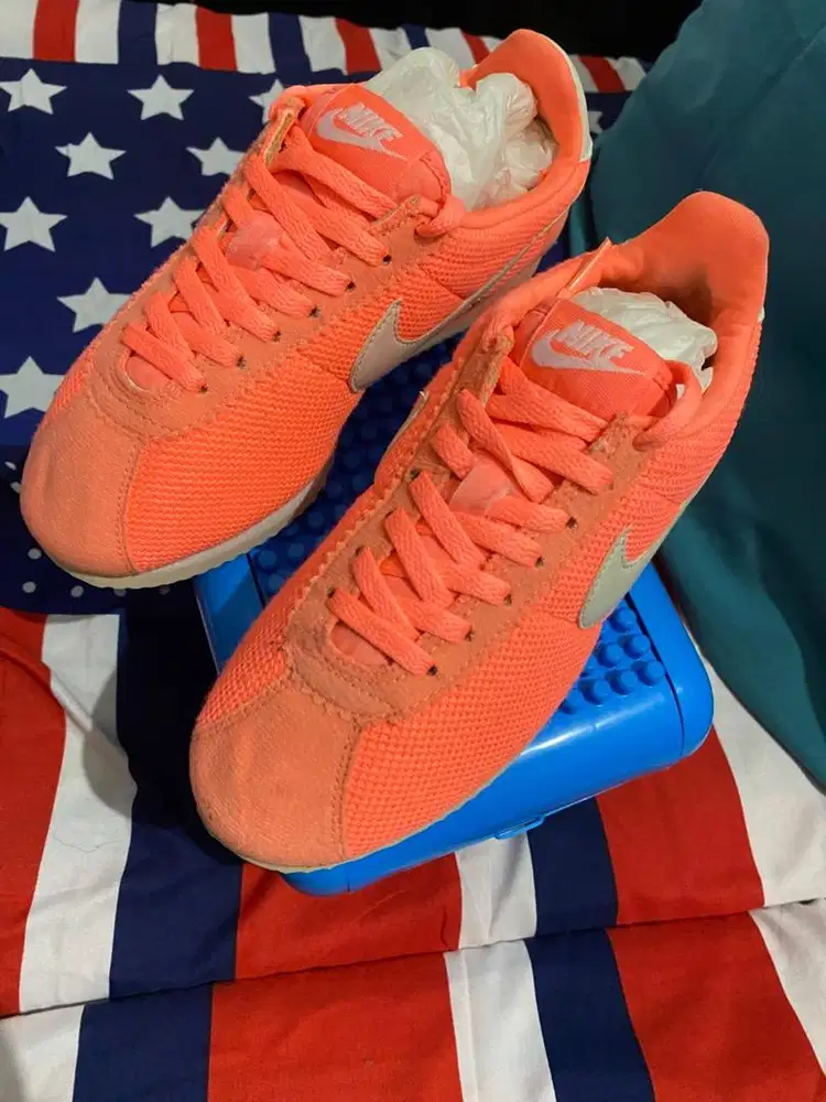 Sepatu Nike cortez orange