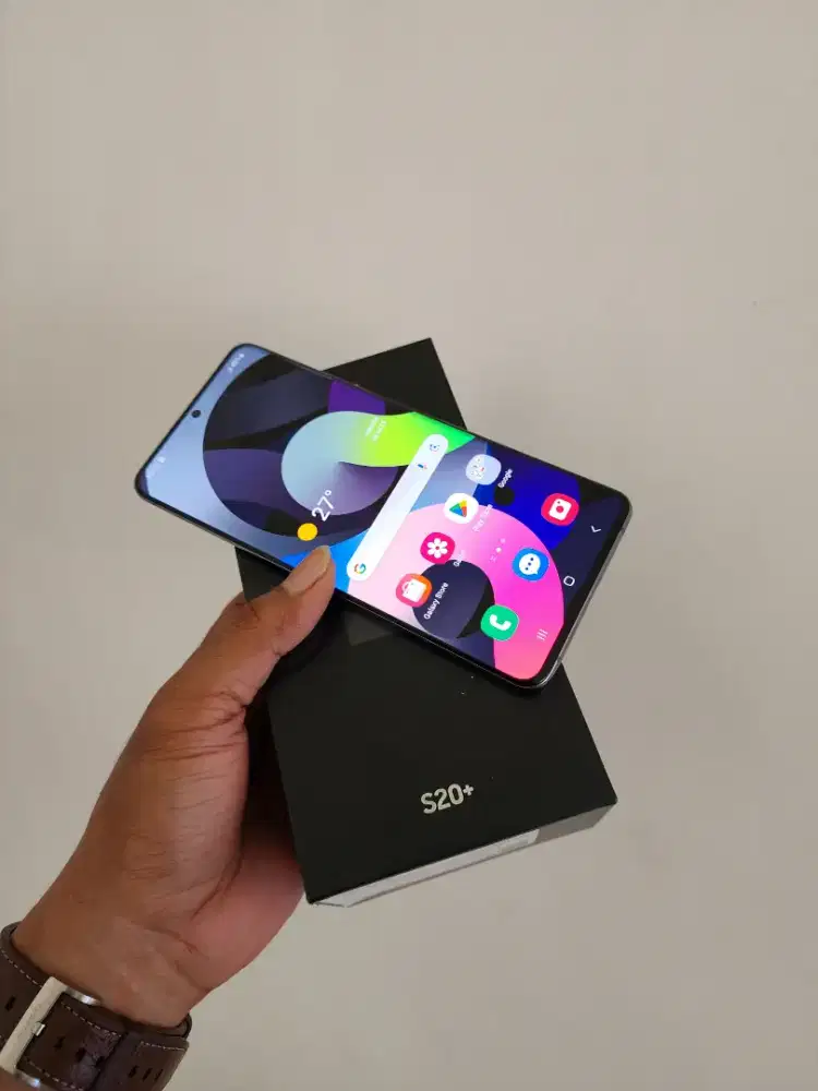Samsung s20 plus 8/128gb fullset resmi sein mulus no minus msh ok.