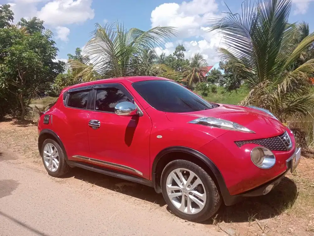 MOBIL NISSAN JUKE XTRONIC CVT TAHUN 2011