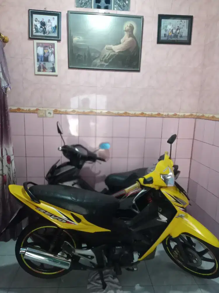Honda revo 2007 kuning