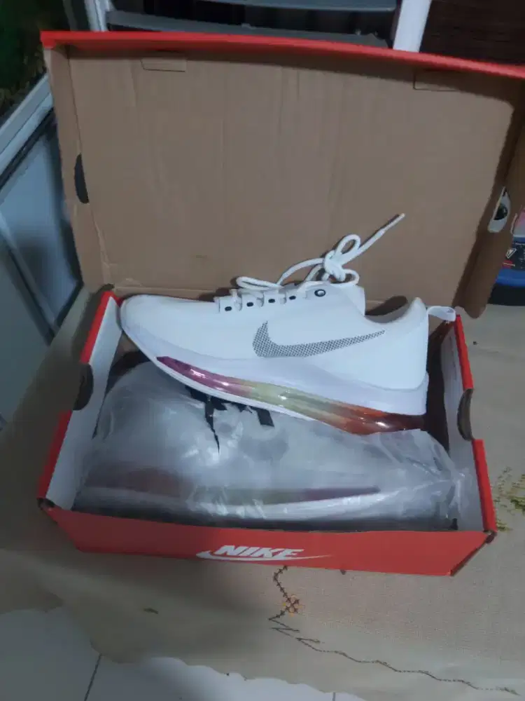 Sepatu Sneakers