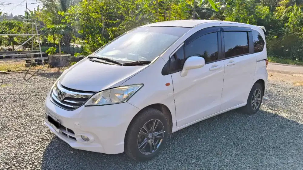 Honda Freed 2012