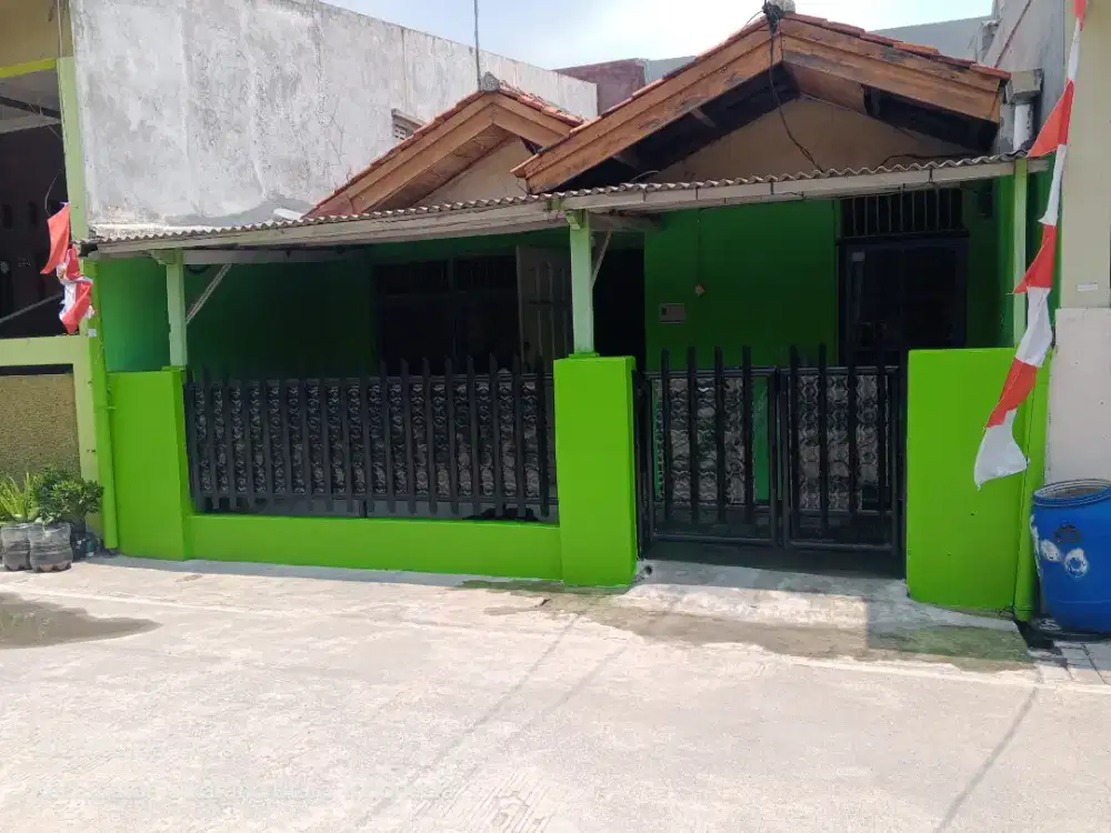 DI KONTRAKAN RUMAH