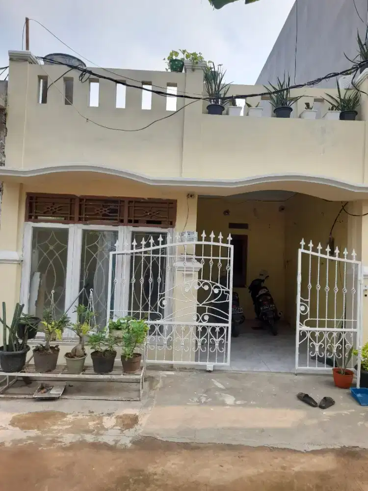 Disewakan 1 buah rumah rp 15 .600.000 per tahun