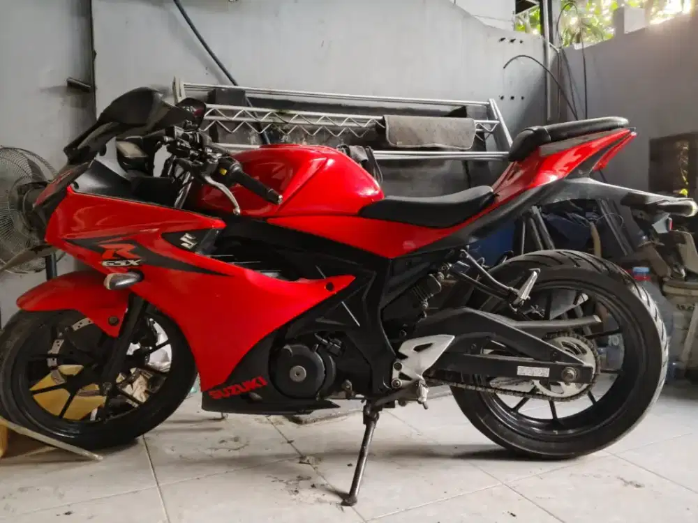 Dijual cepat motor GSX 150R