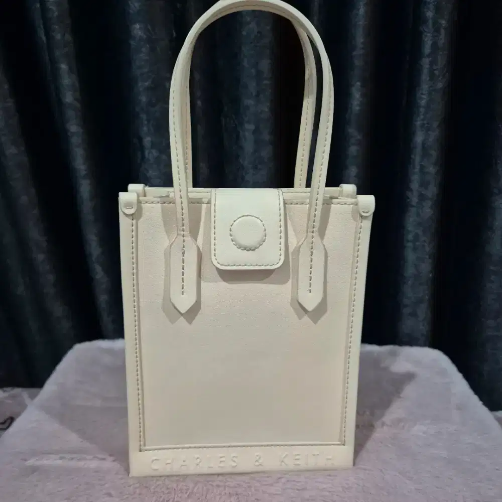 Tas charles n keith