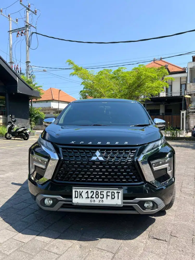 XPANDER ULTIMATE 2023 ASLI BALI AT (MATIC) HITAM