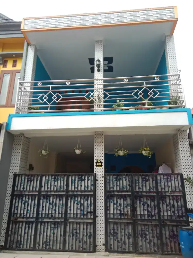Dijual rumah 2 lantai