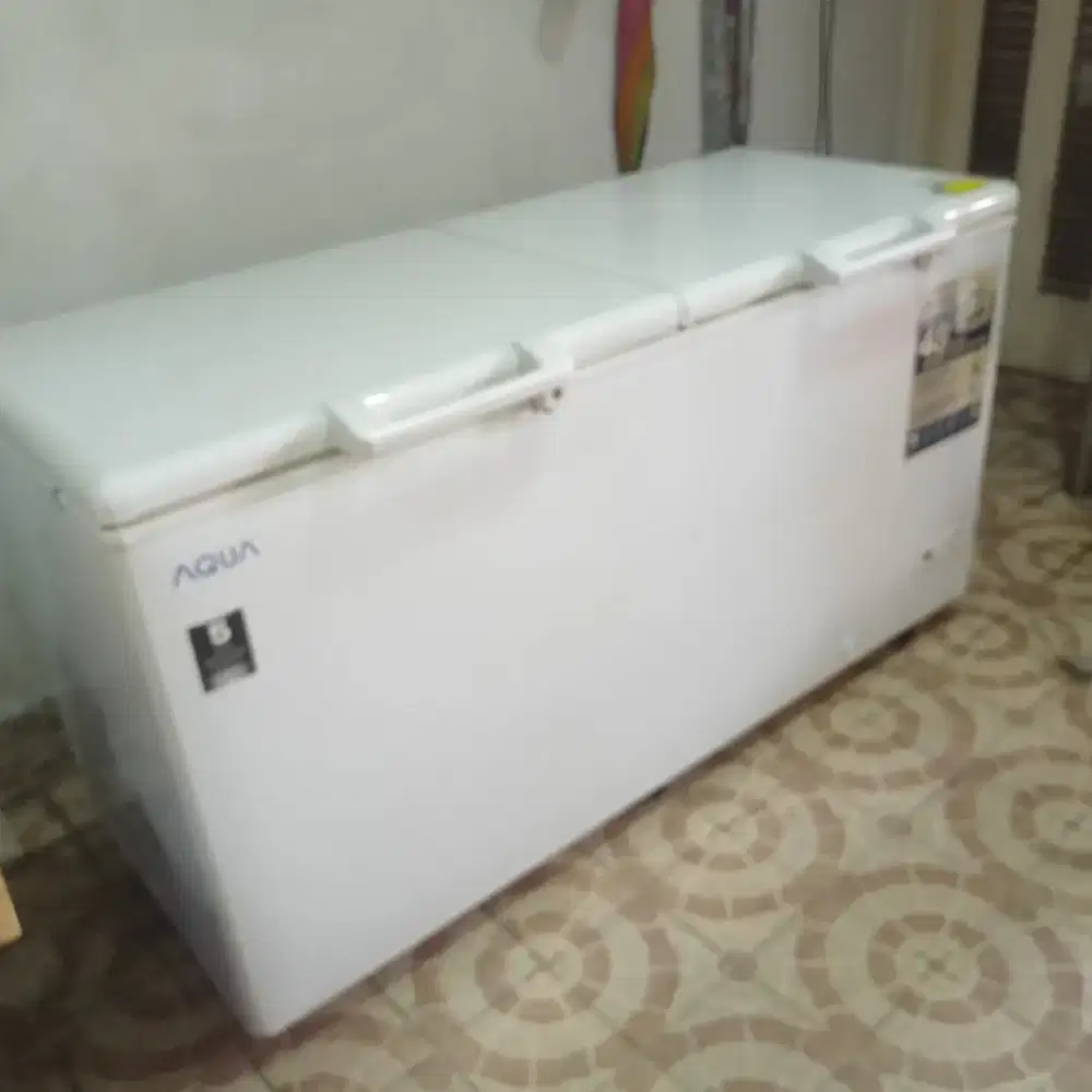 Dijual frezer merek 2 pintu 550L