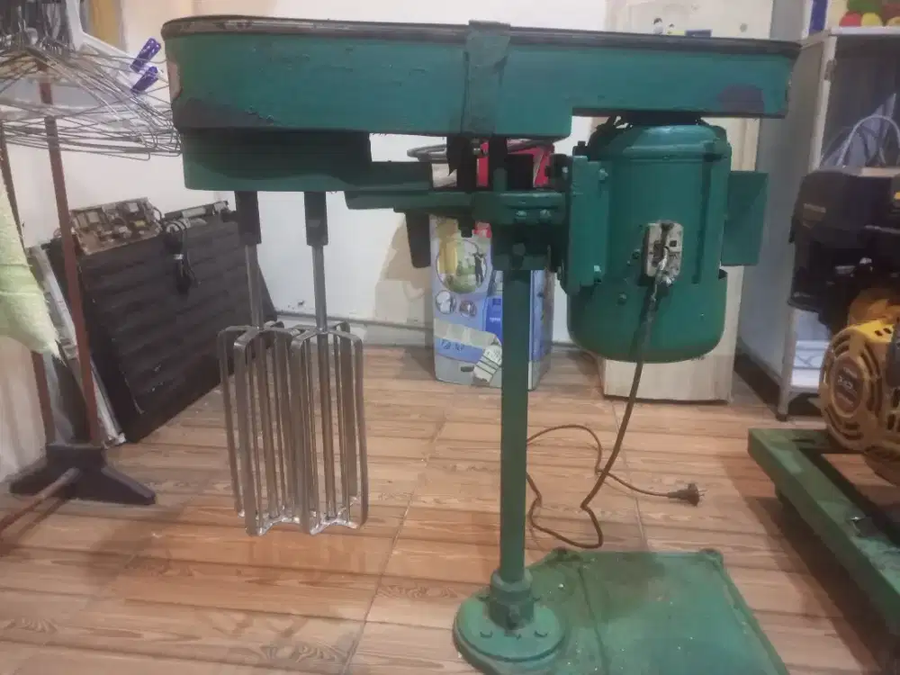 Mixer/mesin adonan