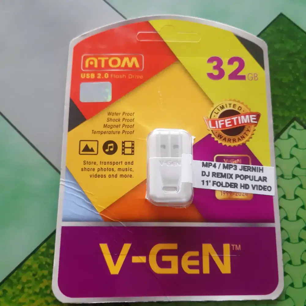 Flash Drive V-Gen Atom 32 Gb full isi