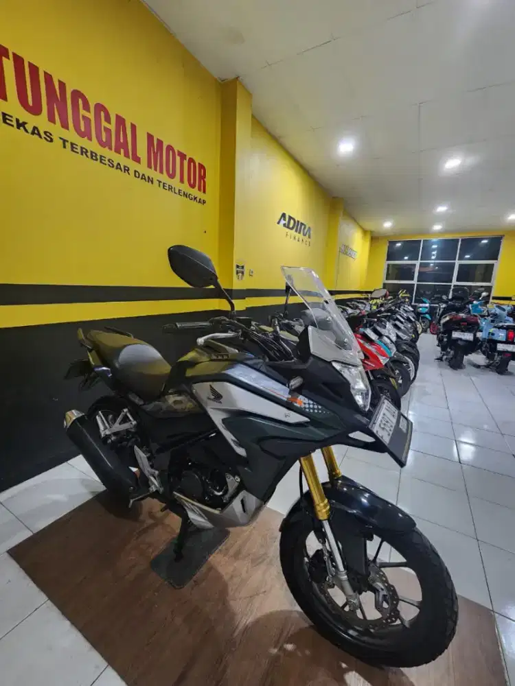 CB150 X 2022 exlusive