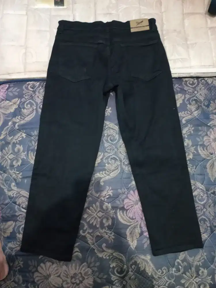 Celana jeans merk west jeans
